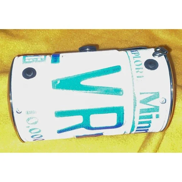 minnesota license plate purse barrel shaped - Picture 4 of 11